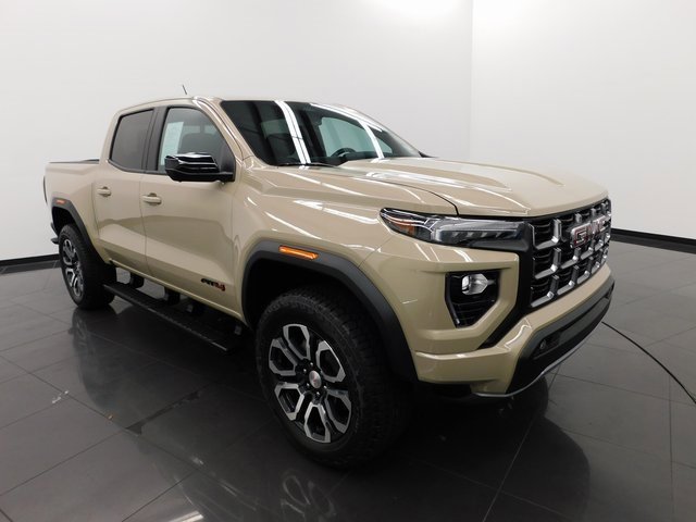 Used 2024 GMC Canyon AT4 w/ AT4 Premium Package image 11