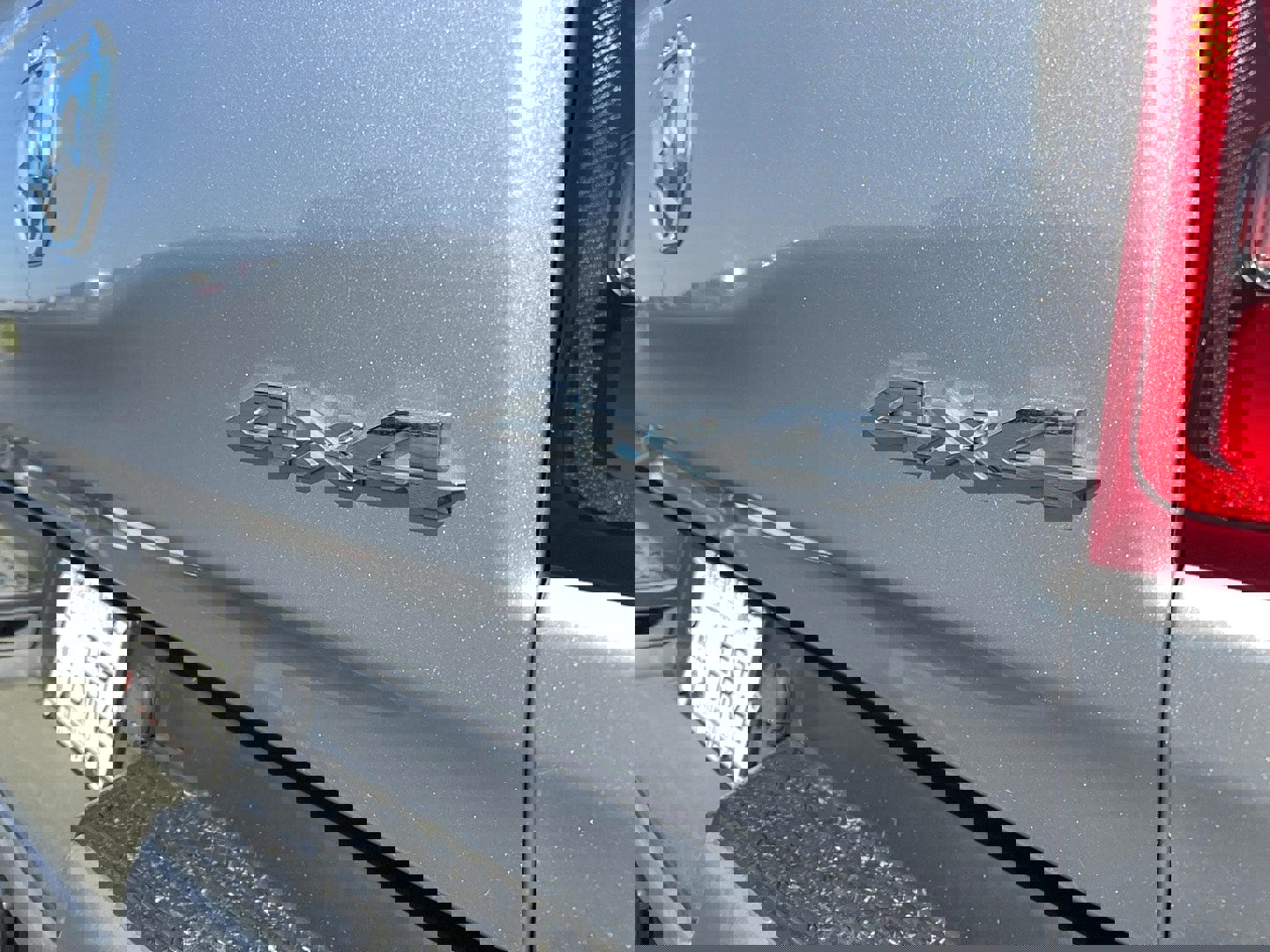 Used 2019 RAM 1500 Laramie w/ Sport Appearance Package image 11