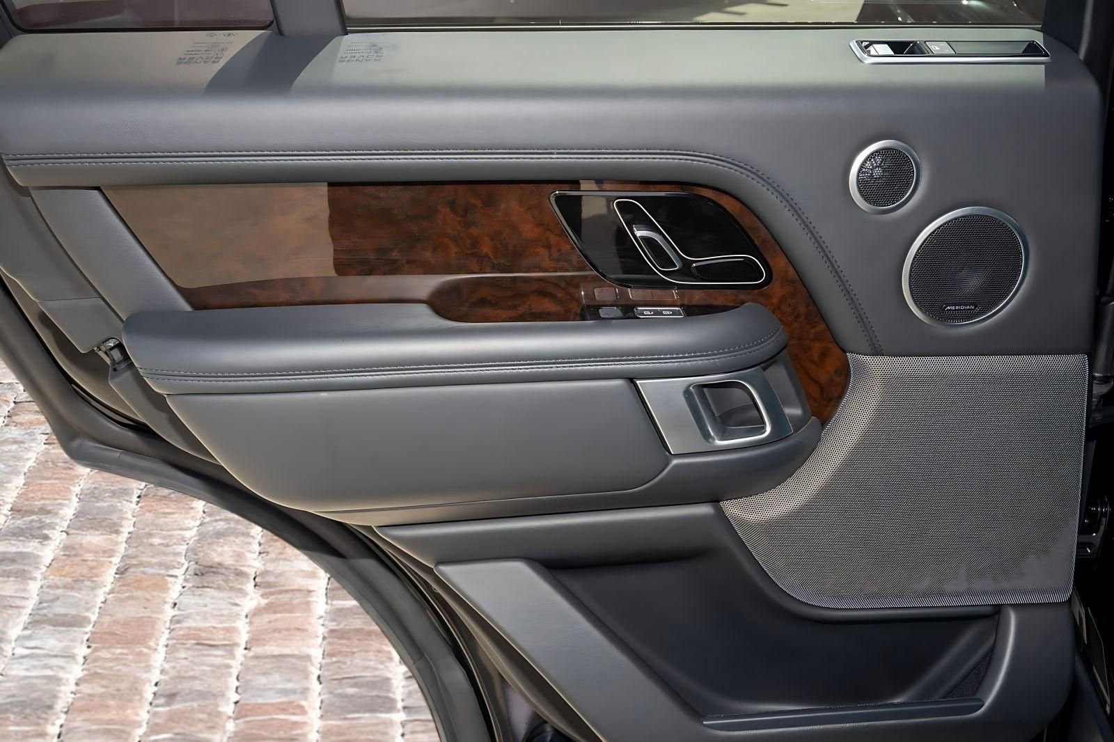 Used 2022 Land Rover Range Rover Westminster Edition image 15