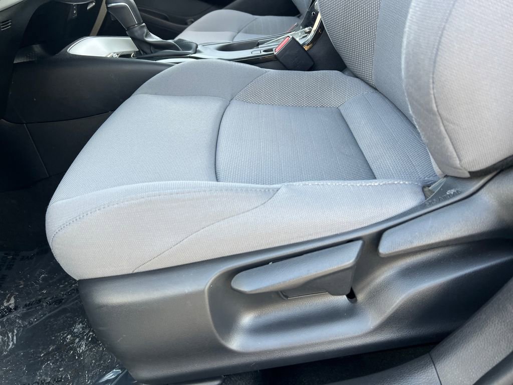 Used 2024 Toyota Corolla SE image 15