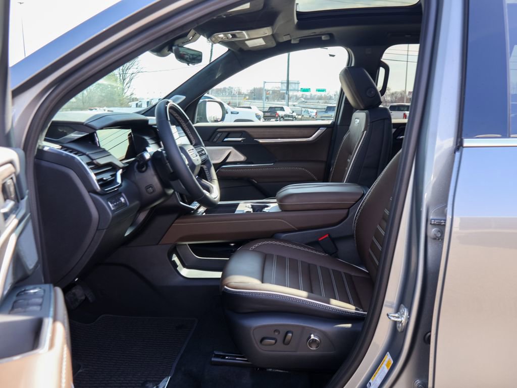 New 2026 GMC Acadia Denali Ultimate w/ LPO, Floor Liner Package image 10