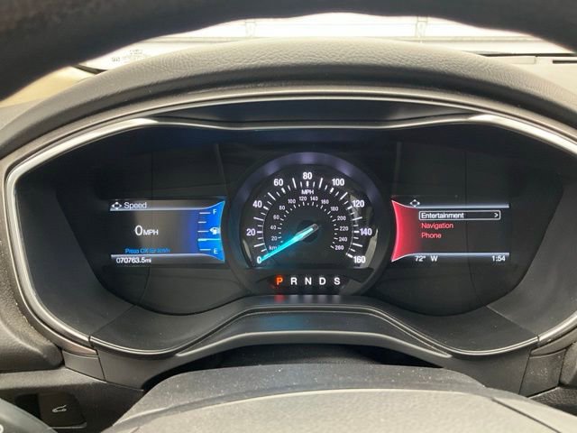 Used 2020 Ford Fusion SE image 9