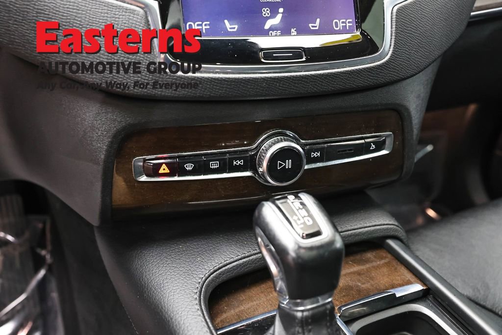 Used 2016 Volvo XC90 T6 Momentum w/ Momentum Plus Package AWD/4WD image 19