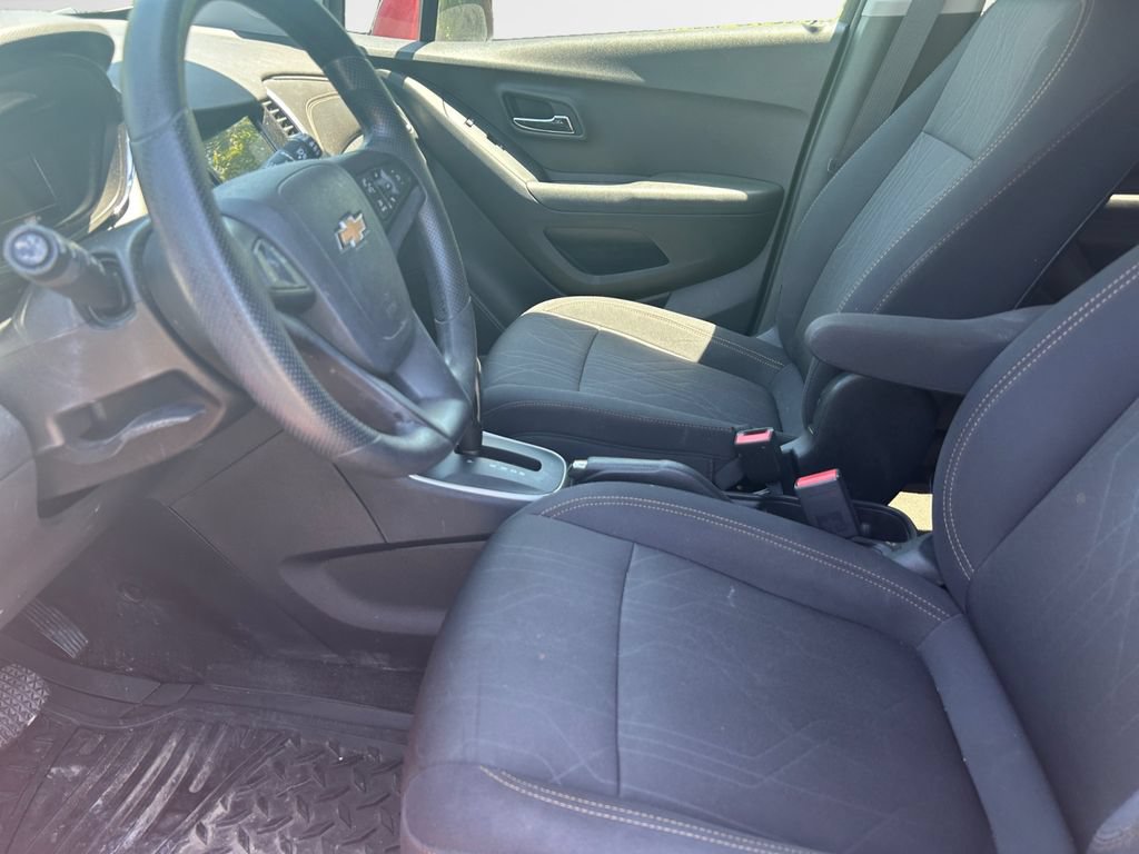 Used 2019 Chevrolet Trax LT AWD/4WD image 12