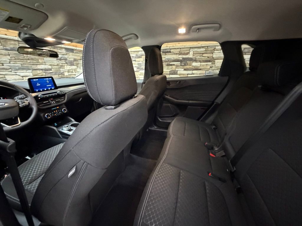 Used 2023 Ford Escape Active AWD/4WD image 27