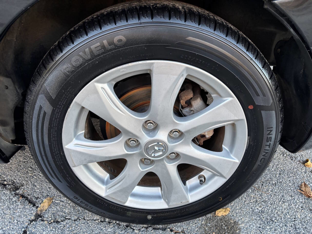 Used 2011 MAZDA MAZDA3 i Touring image 32