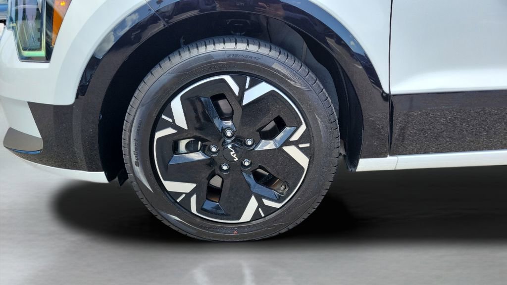 Used 2024 Kia Niro Wind FWD image 25
