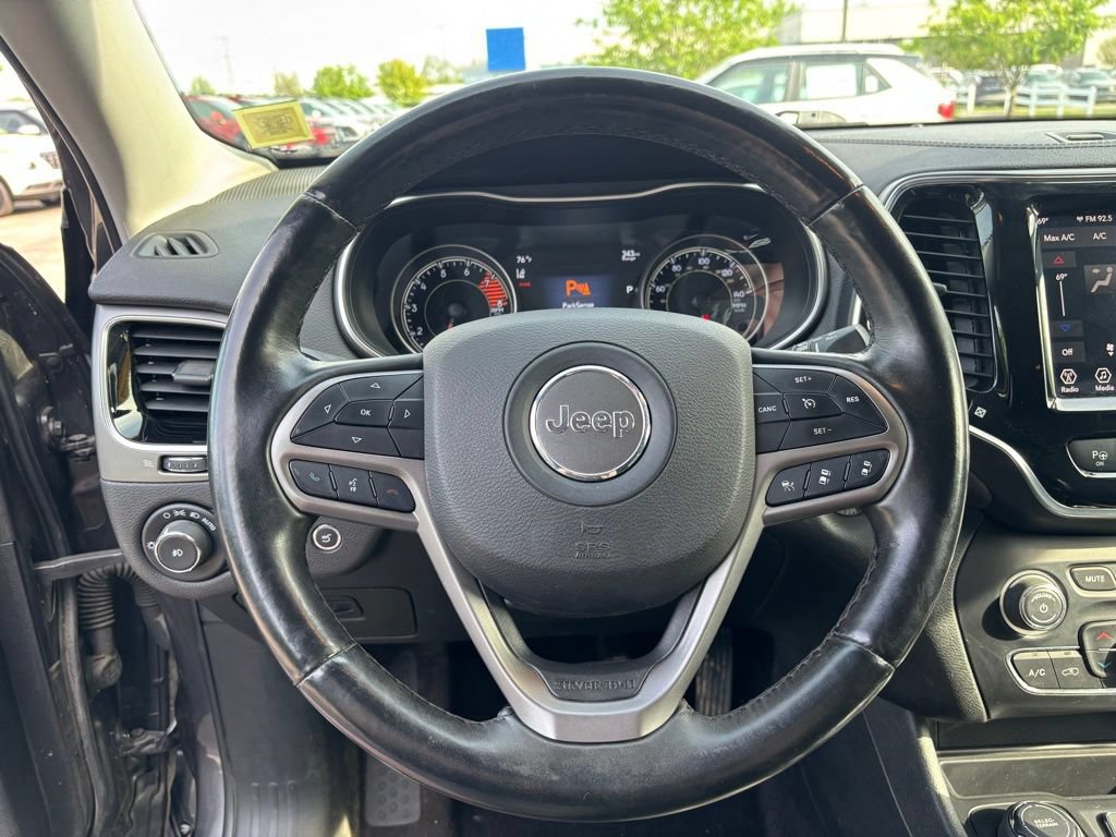 Used 2019 Jeep Cherokee Limited w/ Technology Group AWD/4WD image 25