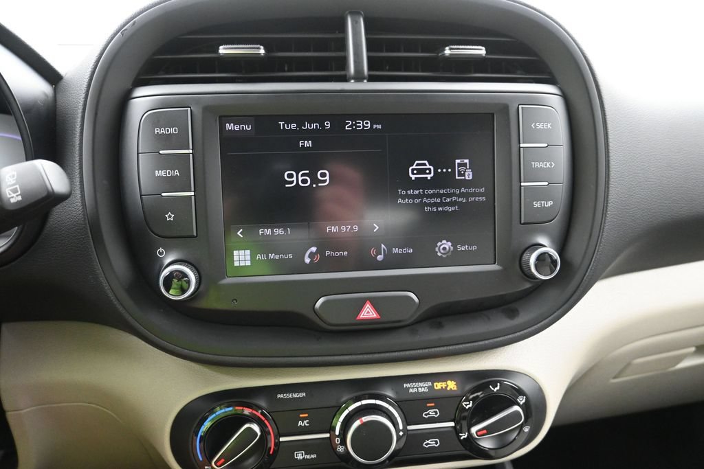 Used 2024 Kia Soul LX FWD image 15