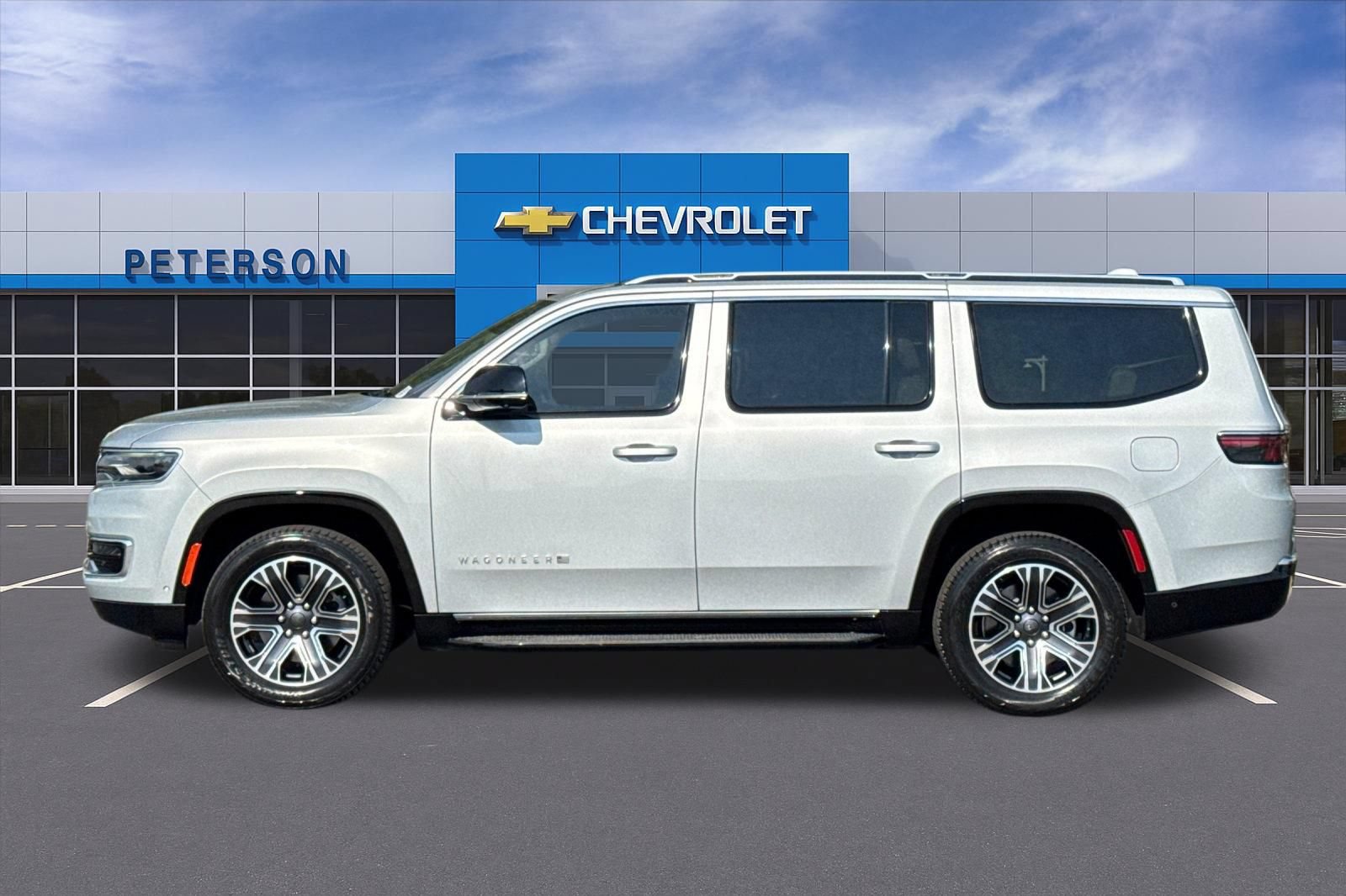 Used 2023 Jeep Wagoneer 4WD w/ Premium Group I image 7