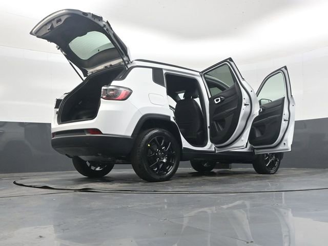 New 2026 Jeep Compass Latitude image 51