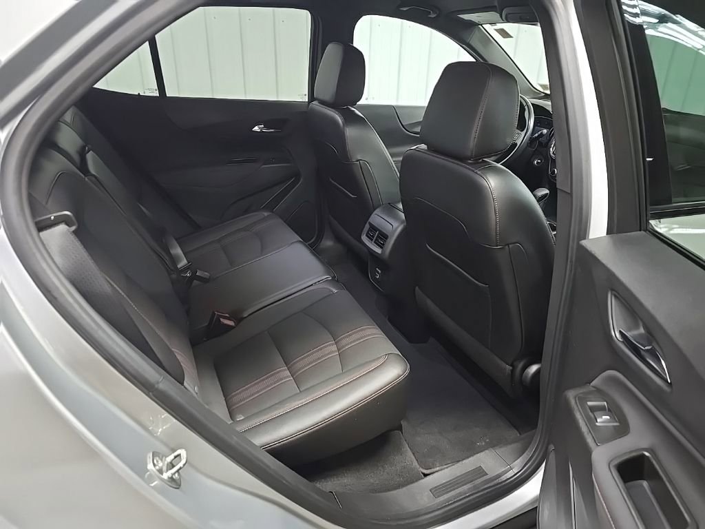 Used 2022 Chevrolet Equinox RS AWD/4WD image 17