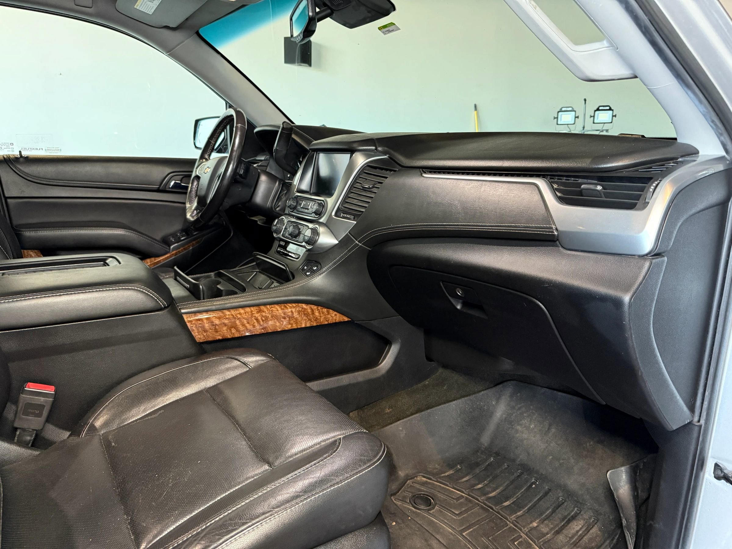 Used 2018 Chevrolet Suburban Premier image 36