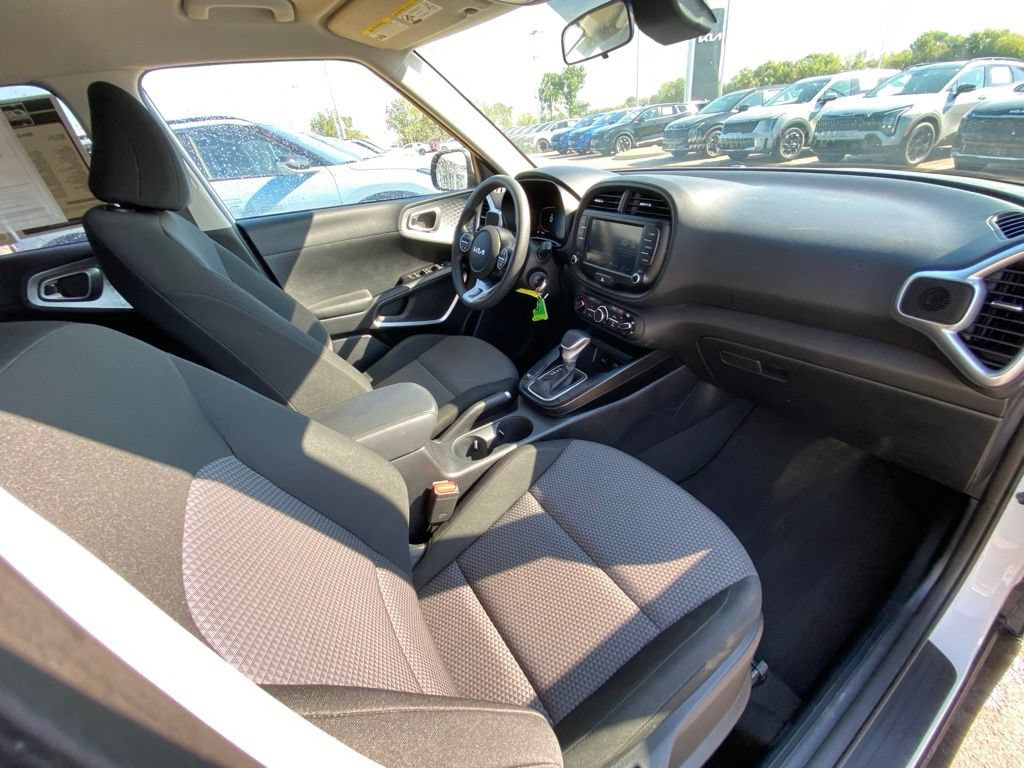 Used 2024 Kia Soul LX w/ Option Group 015 FWD image 29