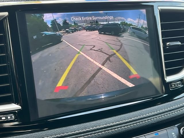 Used 2025 Chrysler Pacifica Select w/ Uconnect Theater Family Group AWD/4WD image 25