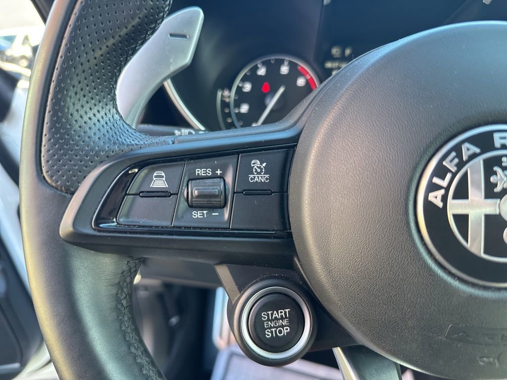 Used 2023 Alfa Romeo Giulia Veloce image 36