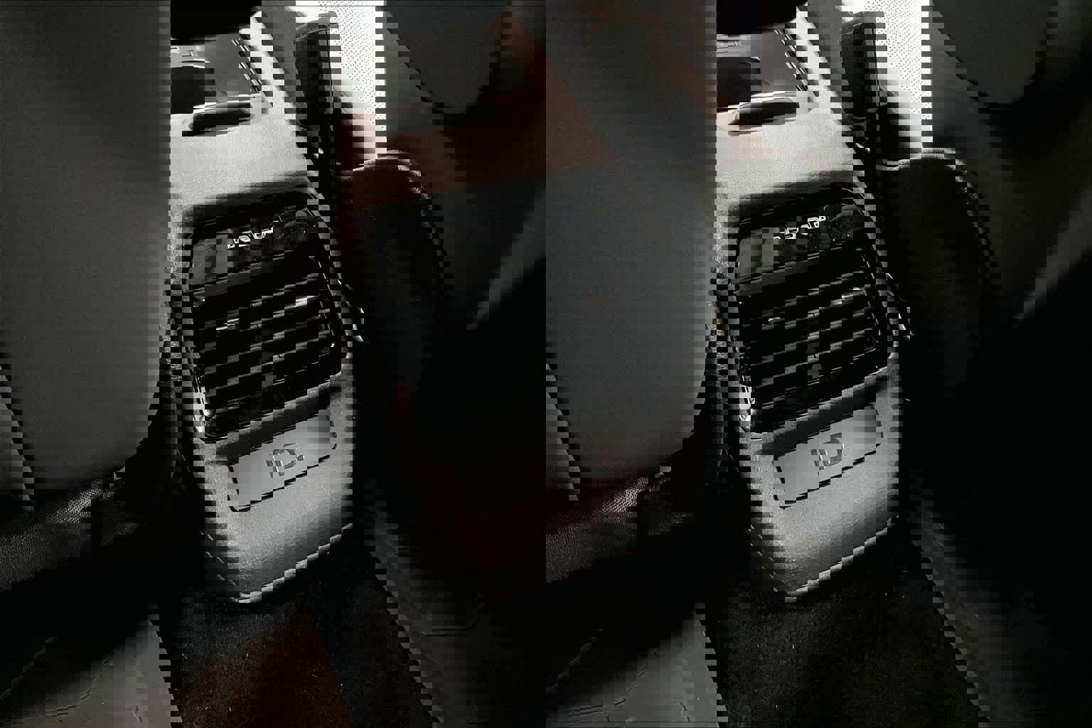 Used 2021 Volkswagen ID.4 Pro S w/ Gradient Package image 37