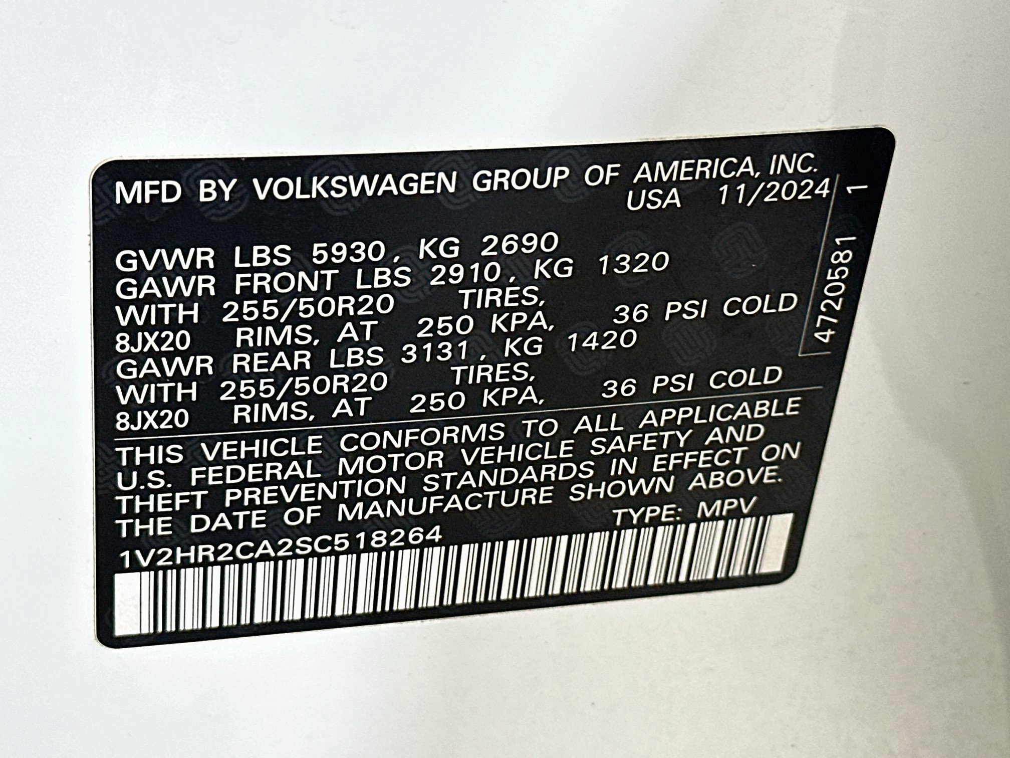 Used 2025 Volkswagen Atlas SE AWD/4WD image 12