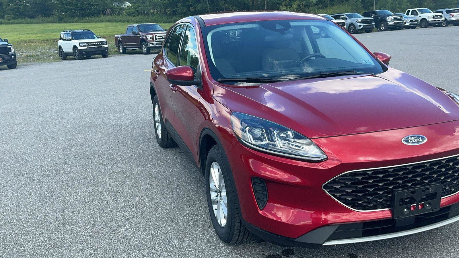 Certified 2021 Ford Escape SE w/ Convenience Package AWD/4WD image 3