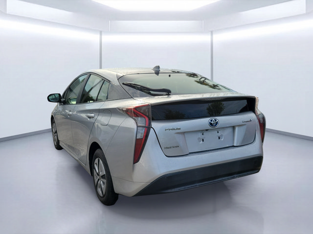 Used 2016 Toyota Prius Three FWD image 3