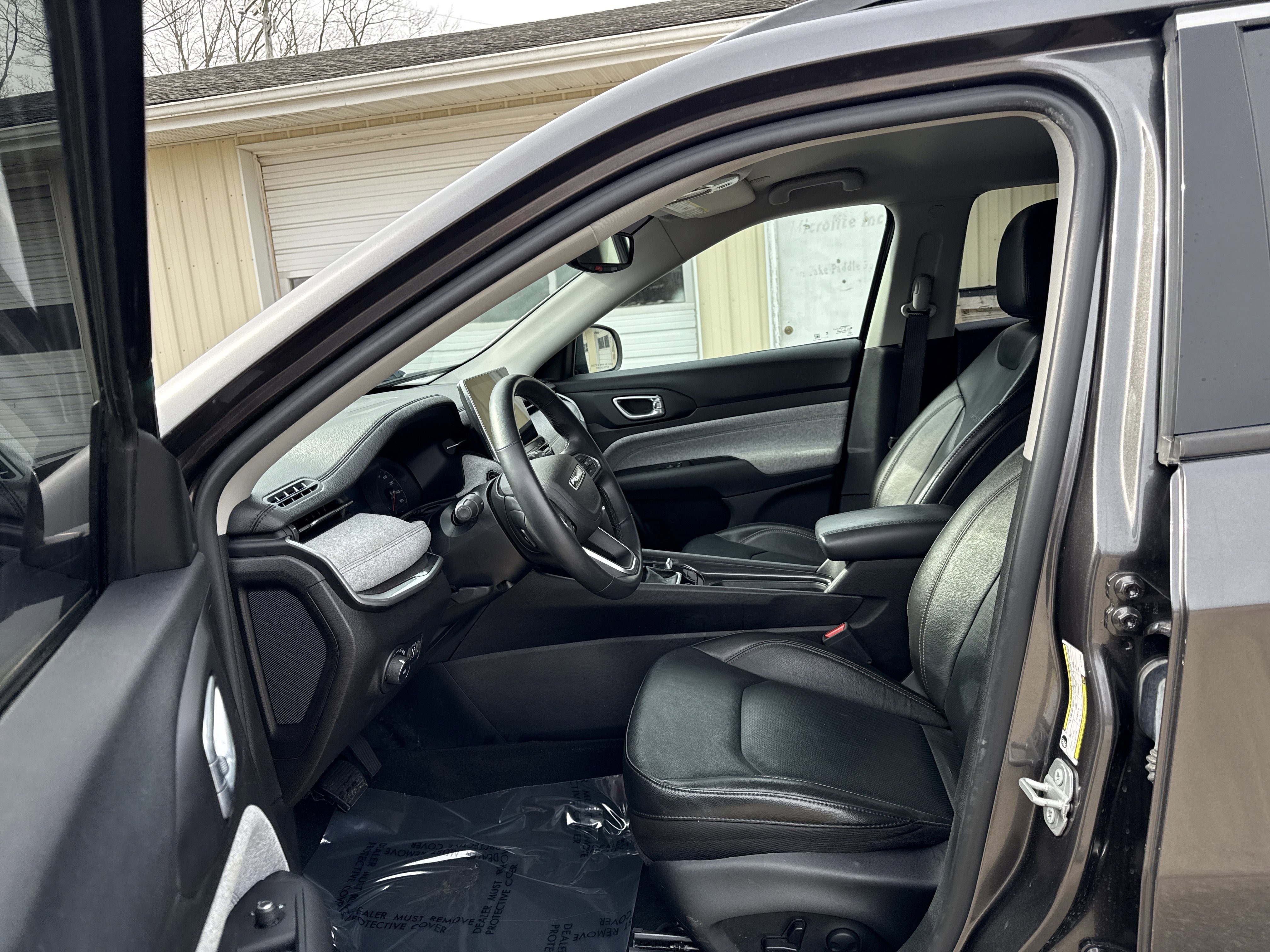 Used 2022 Jeep Compass Latitude image 12