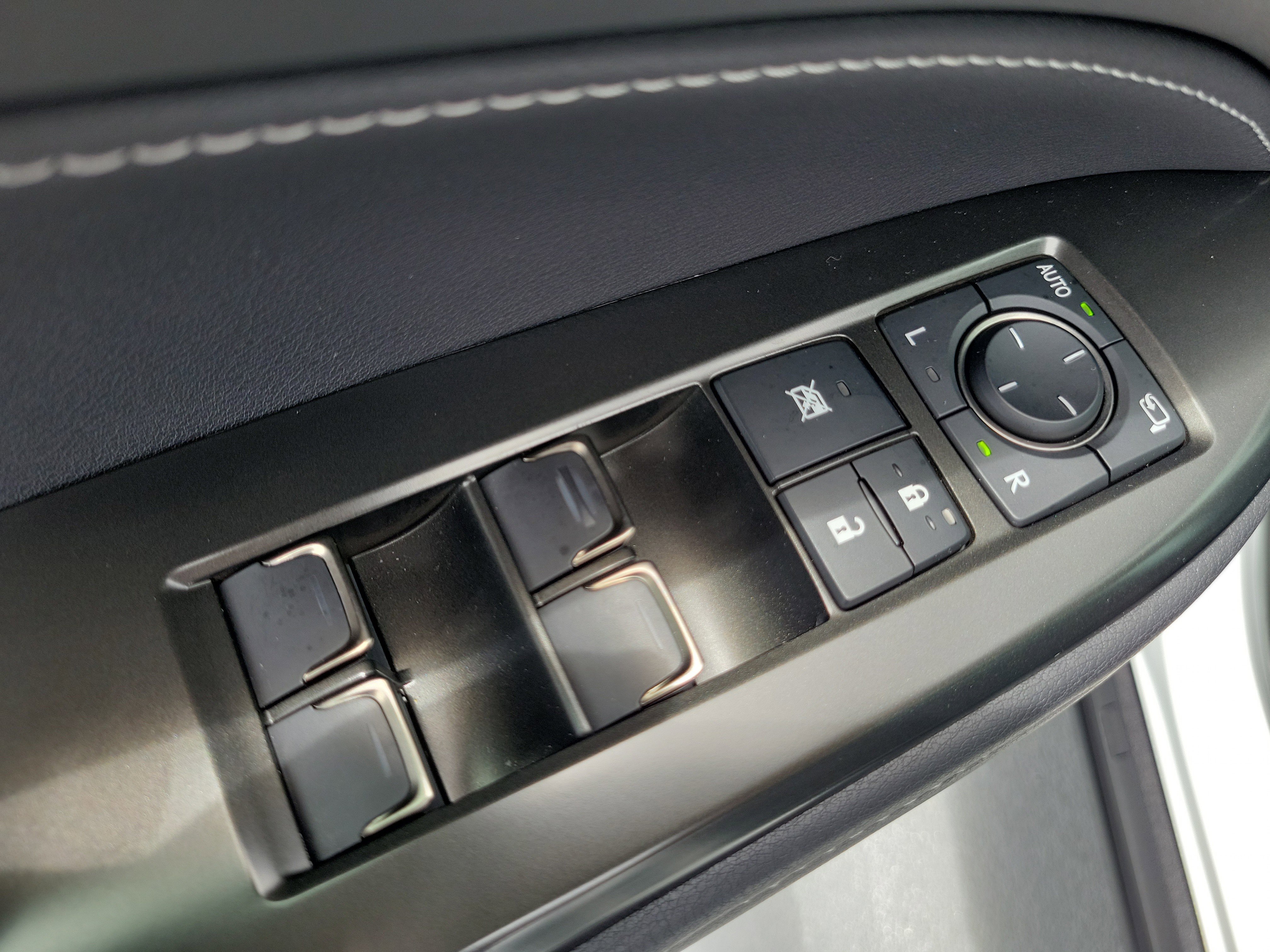 Used 2026 Lexus NX 350 AWD w/ Cold Area Package image 20