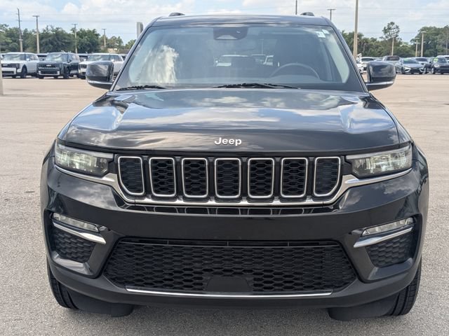 Used 2023 Jeep Grand Cherokee Limited AWD/4WD image 2