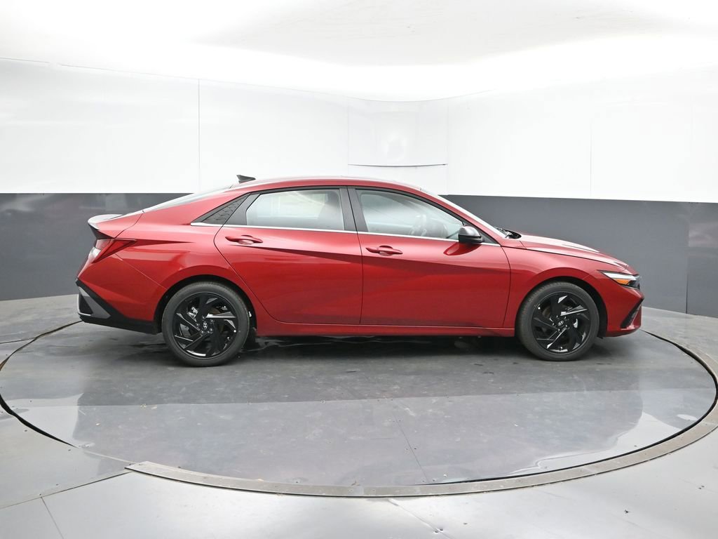 New 2026 Hyundai Elantra SEL Sport image 6