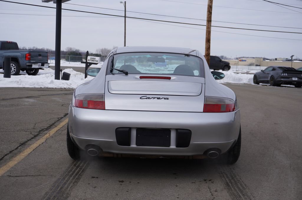 Used 2001 Porsche 911 Carrera RWD image 6