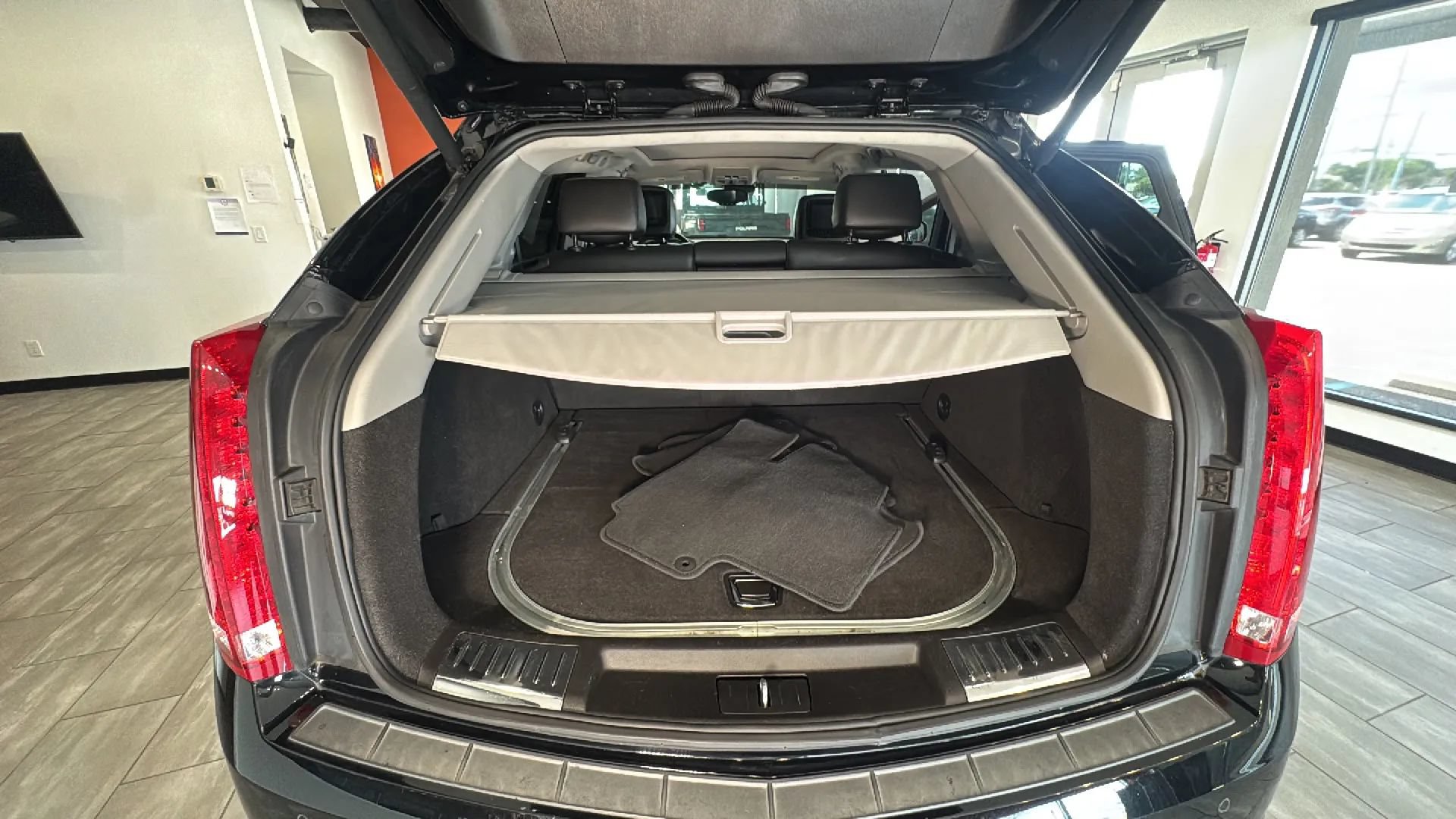 Used 2016 Cadillac SRX Premium FWD image 32