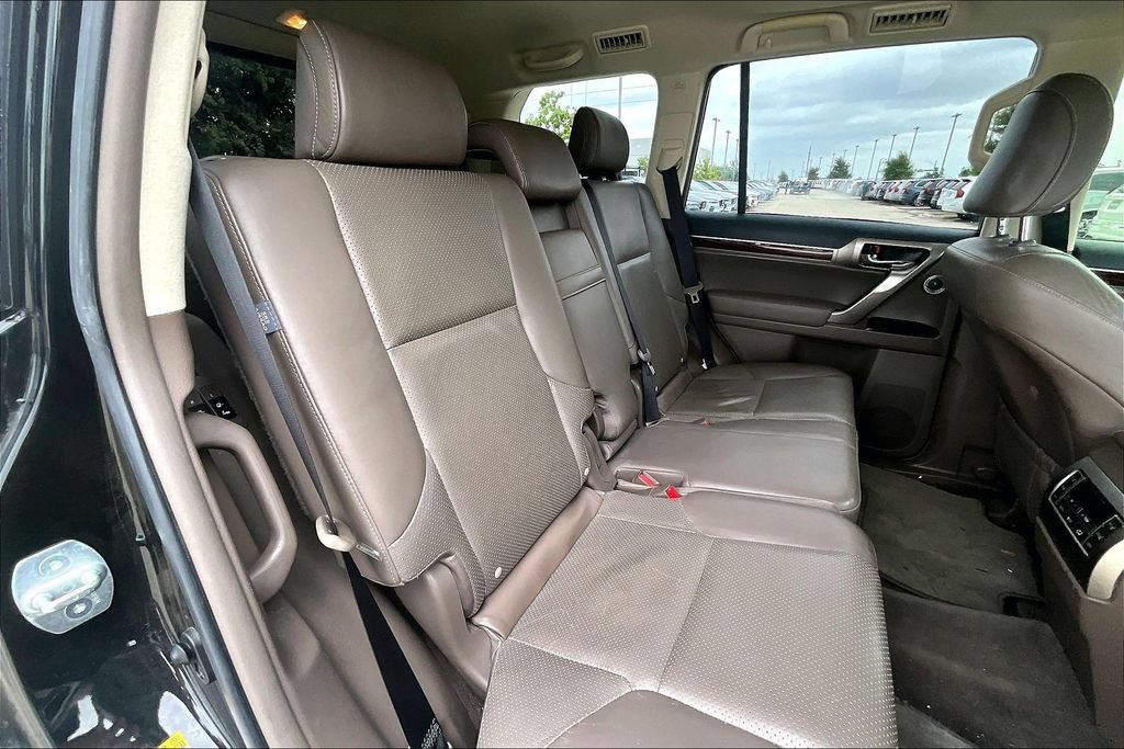 Used 2014 Lexus GX 460 Luxury AWD/4WD image 32