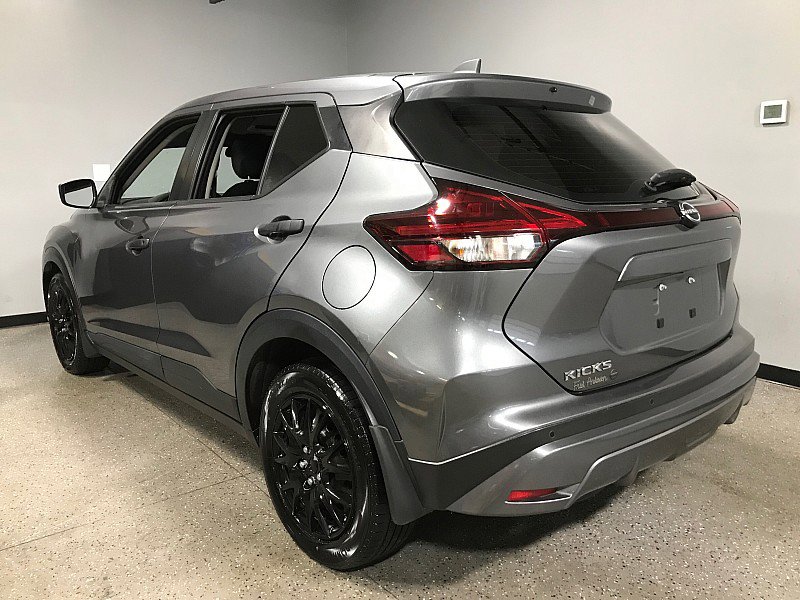Used 2022 Nissan Kicks S FWD image 5