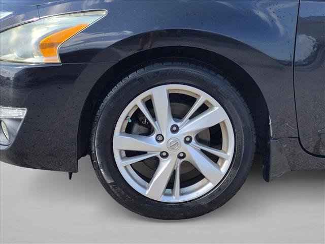 Used 2015 Nissan Altima 2.5 SV FWD image 14