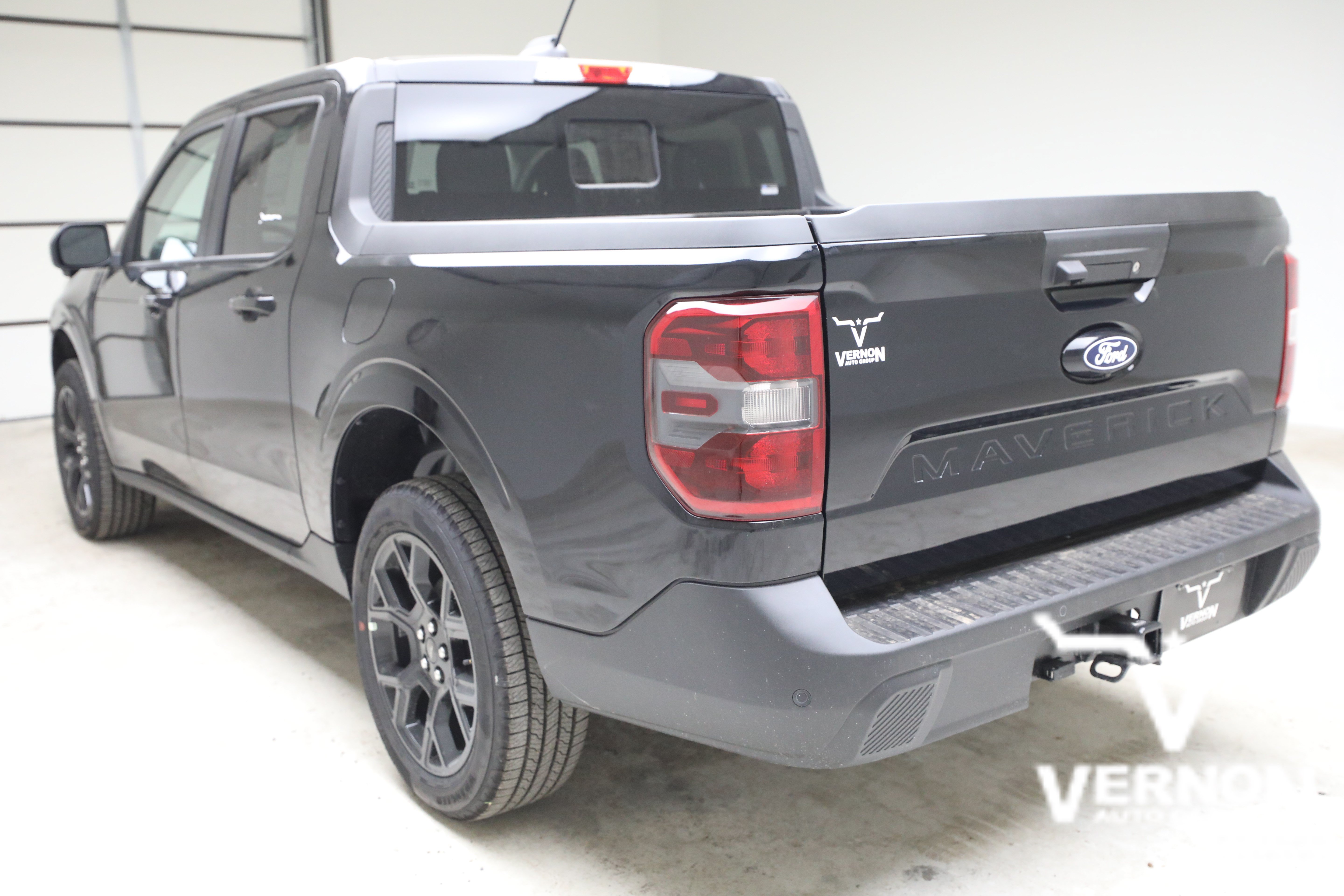 New 2026 Ford Maverick Lariat w/ Black Appearance Package AWD/4WD image 3