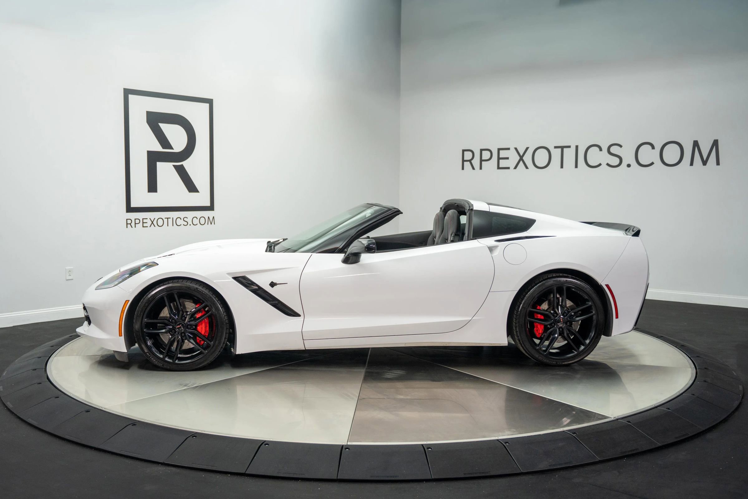 Used 2016 Chevrolet Corvette Stingray Coupe w/ 3LT Preferred Equipment Group image 14