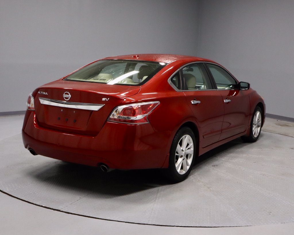 Used 2015 Nissan Altima 2.5 SV FWD image 11