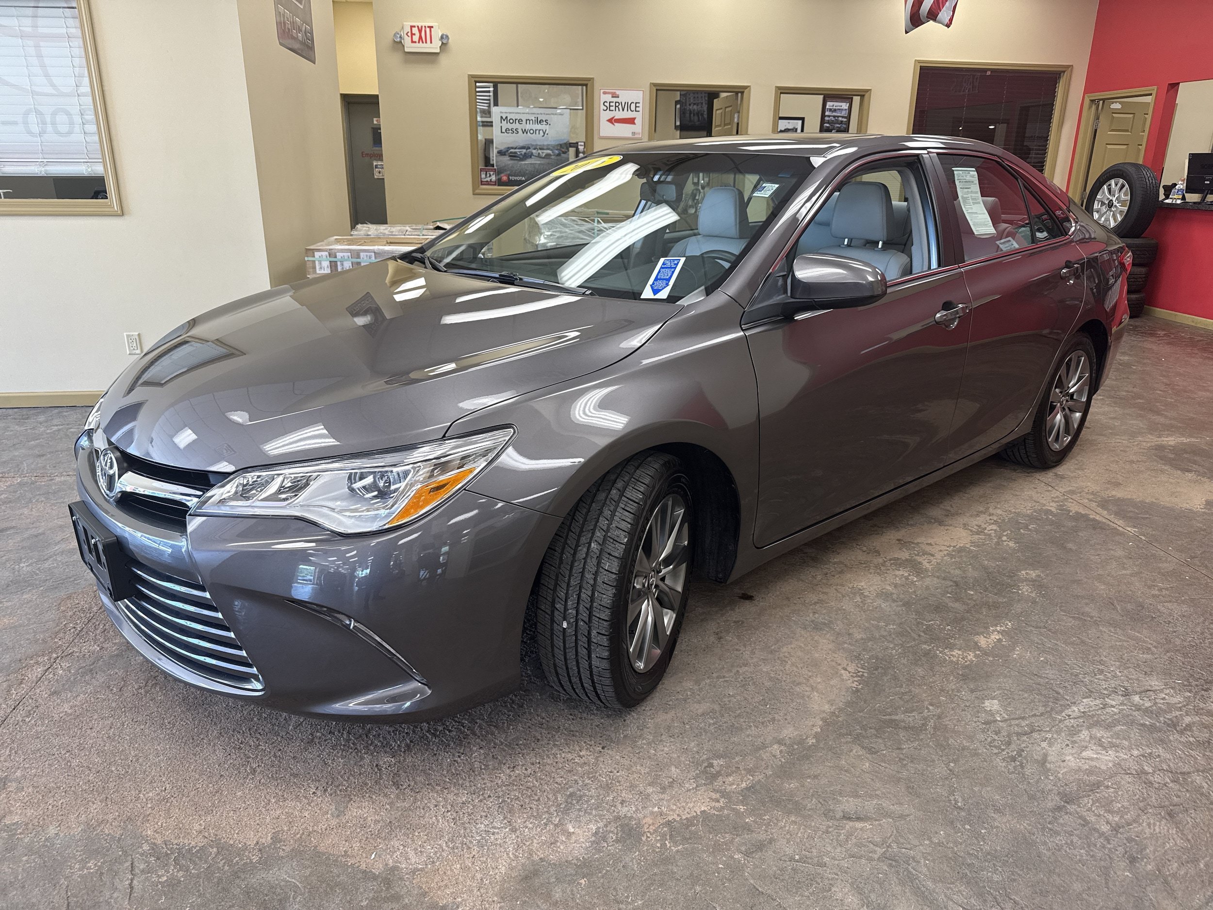 Used 2015 Toyota Camry XLE FWD image 4