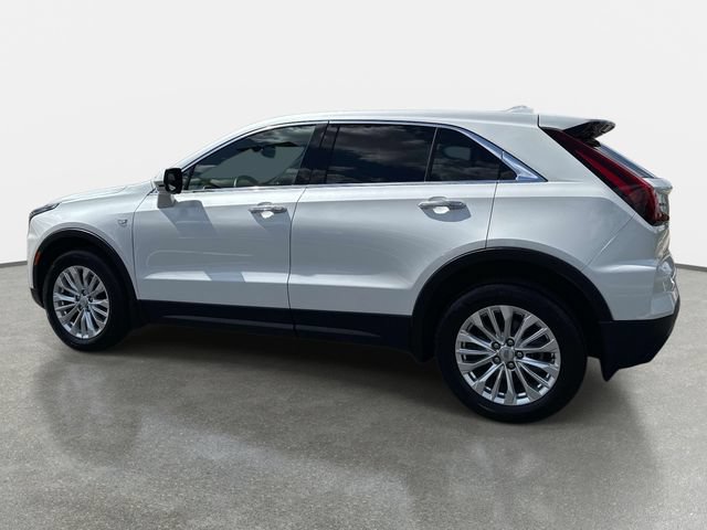 Certified 2024 Cadillac XT4 Luxury w/ Cold Weather Package FWD image 3