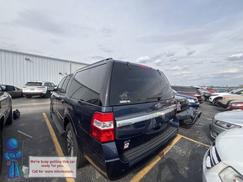 Used 2017 Ford Expedition EL XLT w/ Equipment Group 202A AWD/4WD image 3