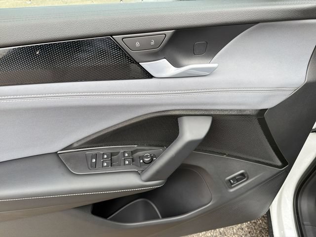 New 2026 Volkswagen Tiguan SE R-Line FWD image 14