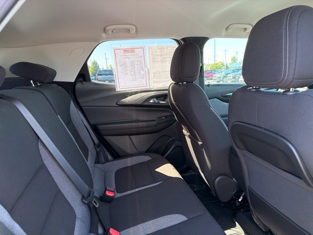 Used 2024 Chevrolet TrailBlazer LT w/ LT Cold Weather Package FWD image 32