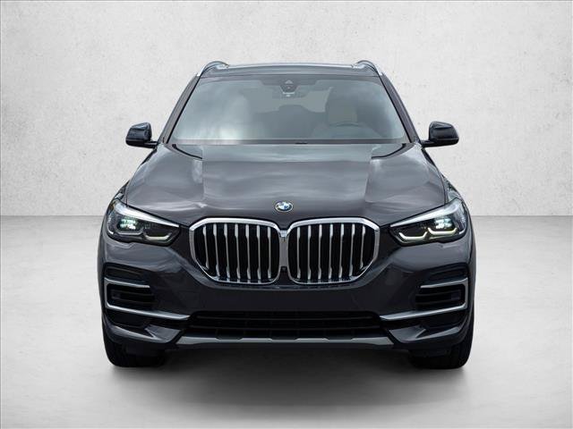 Used 2022 BMW X5 sDrive40i w/ Premium Package RWD image 2