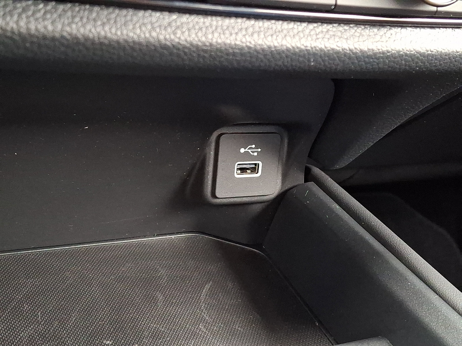 Used 2025 Honda HR-V LX image 23