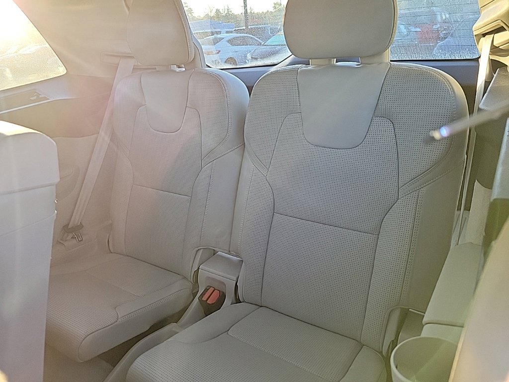 Used 2016 Volvo XC90 T6 Inscription AWD/4WD image 14