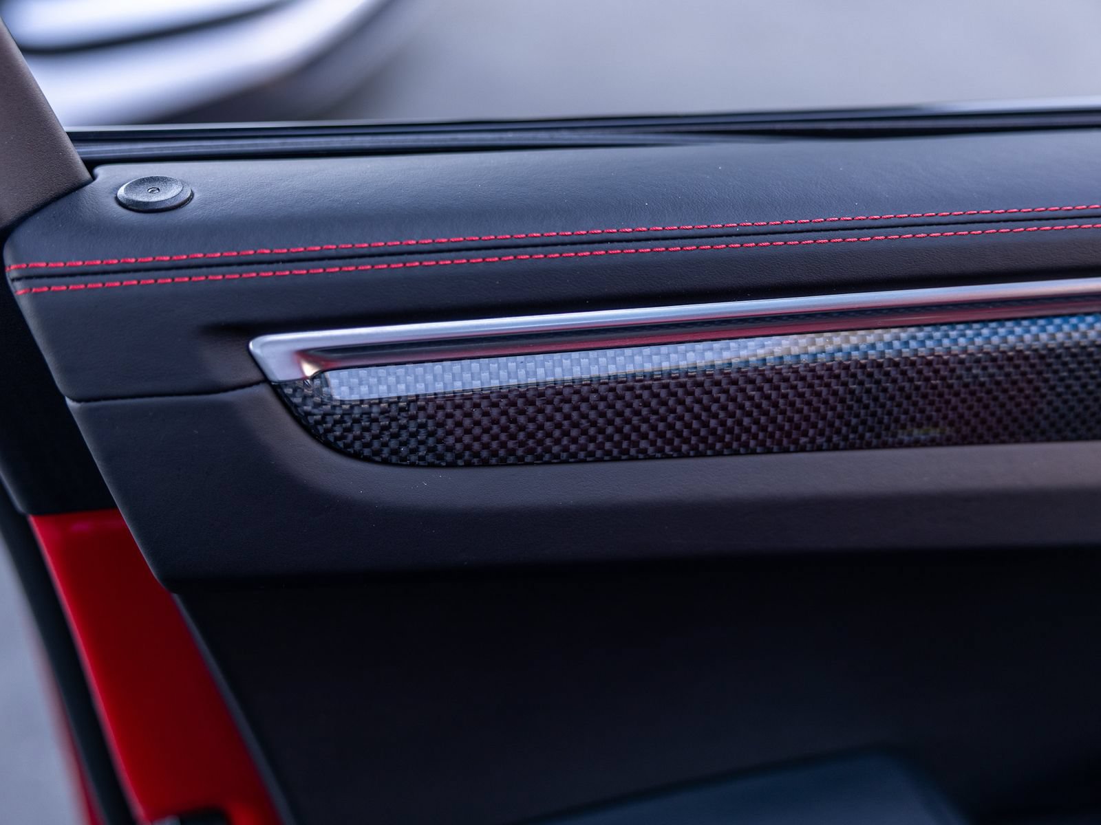 Certified 2024 Porsche Macan GTS AWD/4WD image 40