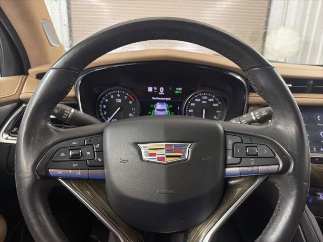 Used 2020 Cadillac XT6 Premium Luxury w/ Platinum Package FWD image 18