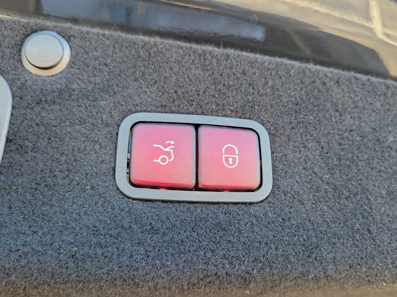 Used 2019 Mercedes-Benz S 560 Sedan image 9