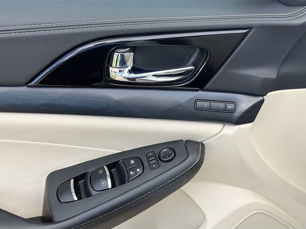 Used 2021 Nissan Maxima Platinum w/ Sport Mat Group FWD image 17
