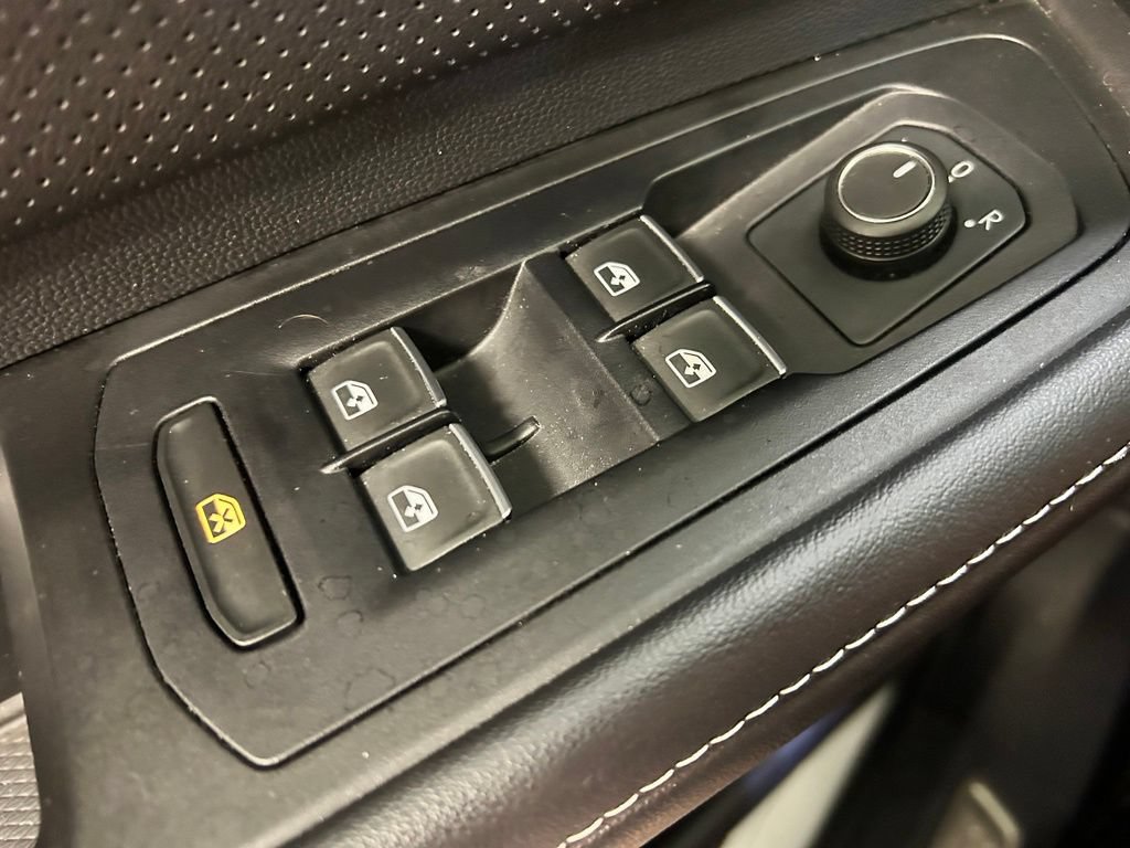 Used 2024 Volkswagen Atlas SE AWD/4WD image 5