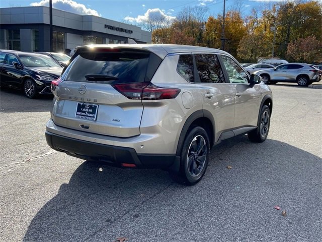 Used 2026 Nissan Rogue SV image 5